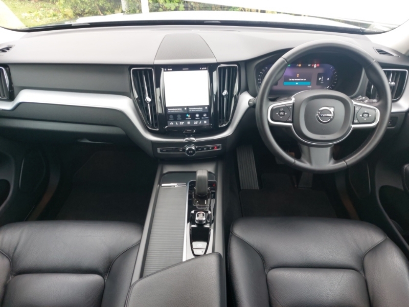 Volvo XC60 2.0 B5p Momentum Geartronic Blue #3