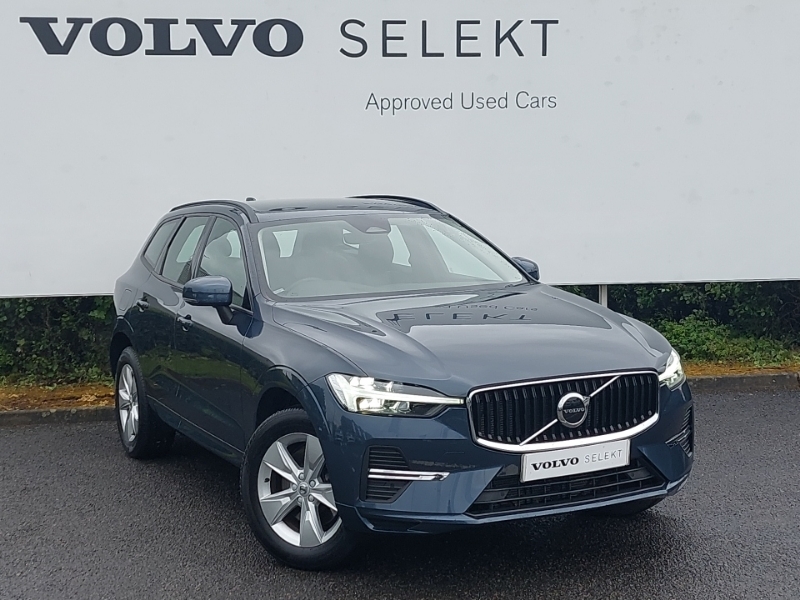 Volvo XC60 2.0 B5p Momentum Geartronic Blue