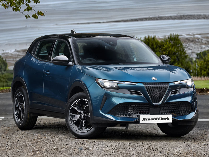 Alfa Romeo Junior 1.2 Turbo 145 Ibrida Blue