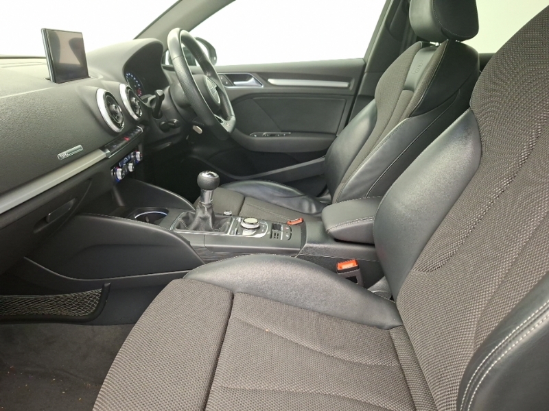 Audi A3 35 Tfsi Black Edition NA68AWC Grey #5