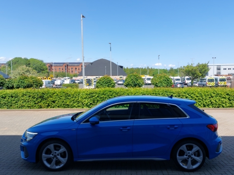 Audi A3 30 Tfsi S Line CL23OTG Blue #4
