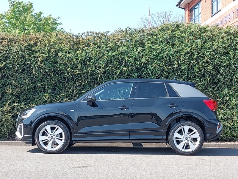 Audi Q2 35 Tfsi S Line S Tronic BV23VWN Black #4