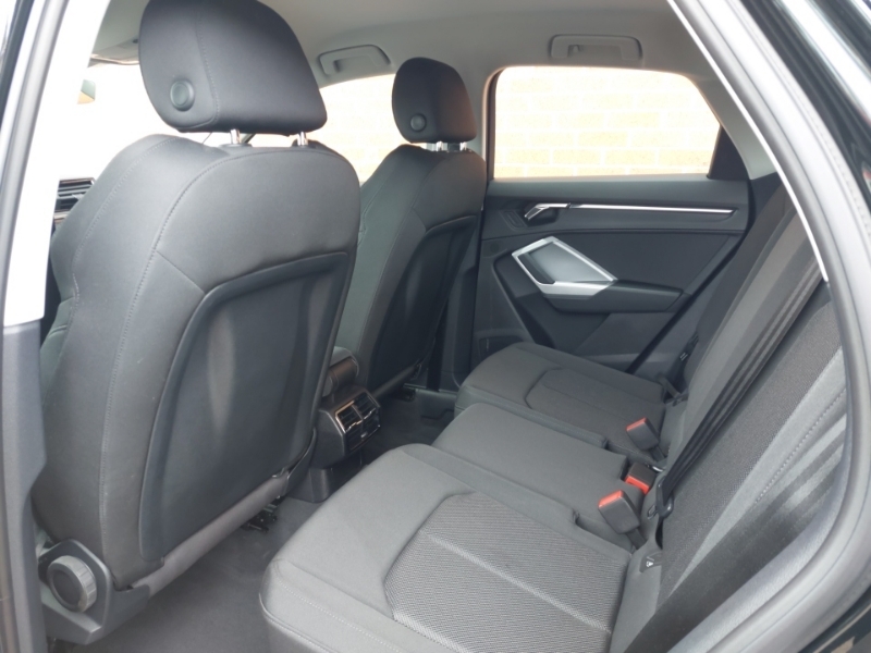 Audi Q3 35 Tfsi Sport S Tronic WJ22HMO Black #6
