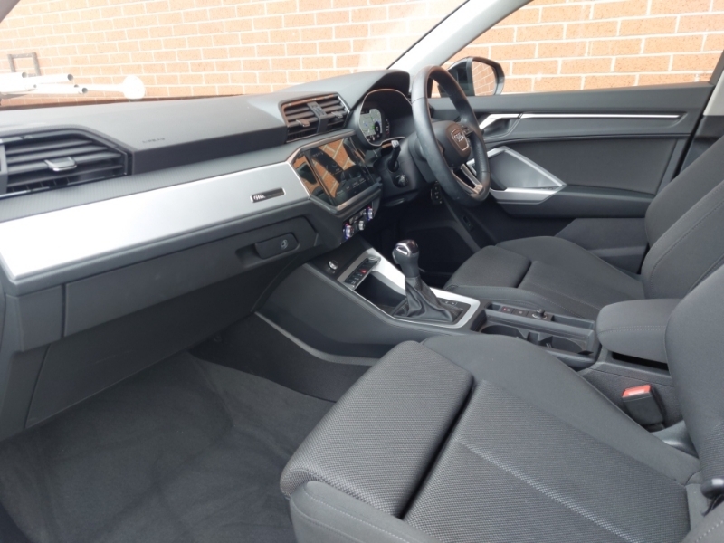 Audi Q3 35 Tfsi Sport S Tronic WJ22HMO Black #5