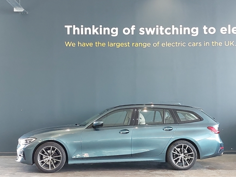 BMW 3 Series 320I Sport Step YF70AOU Blue #4