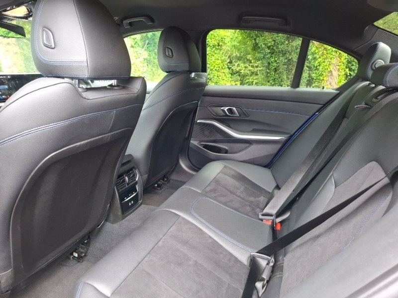BMW 3 Series 320I M Sport Step YE24ZRL Blue #6