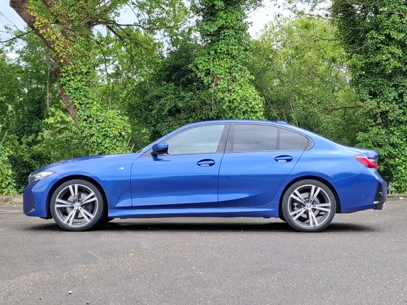 BMW 3 Series 320I M Sport Step YE24ZRL Blue #4
