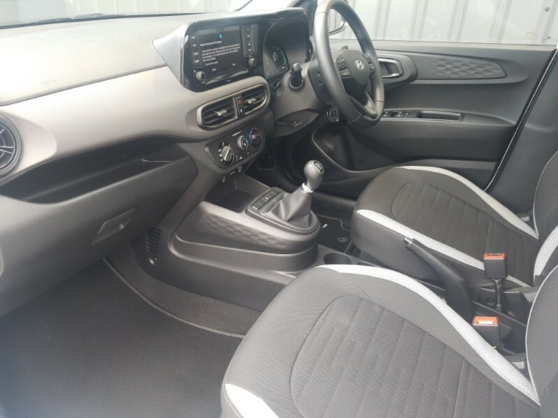 Hyundai I10 1.0 63 Advance Nav EN25YOP White #5