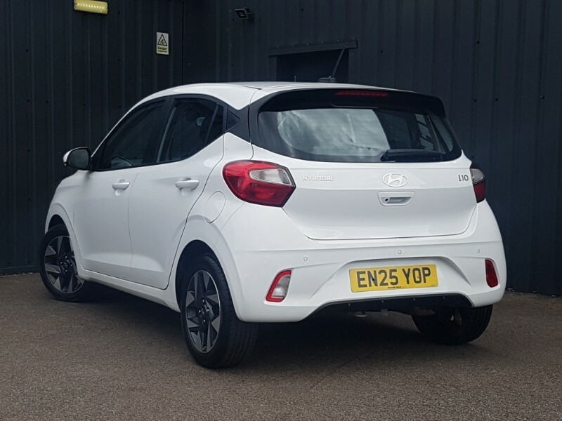 Hyundai I10 1.0 63 Advance Nav EN25YOP White #2