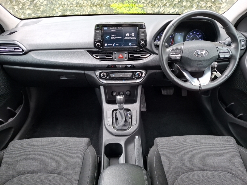 Hyundai I30 1.0T Gdi Se Connect Dct YR73EWK Red #3