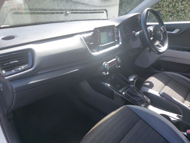 Kia Stonic 1.0T Gdi 3 LJ19THL White #5
