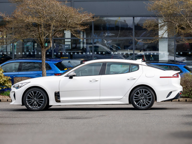 Kia Stinger 2.2 Crdi Gt-line White #4