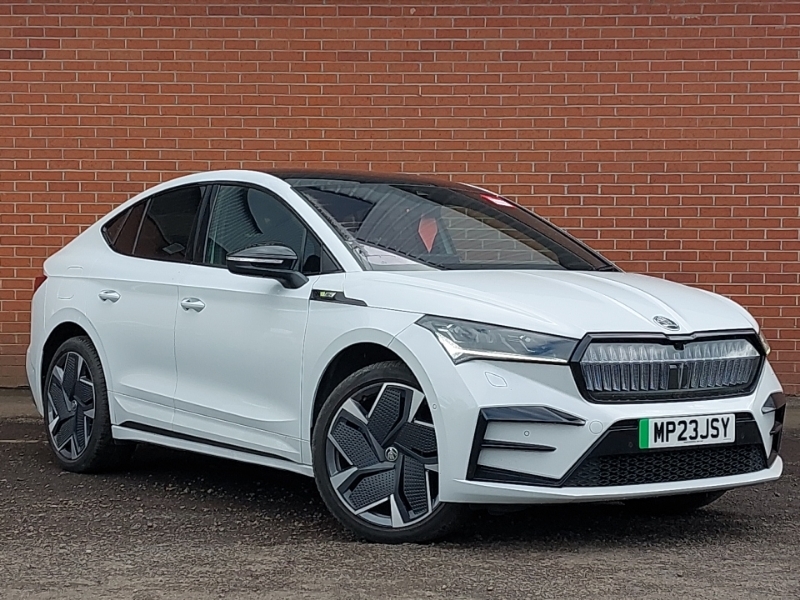 Skoda ENYAQ 220Kw Vrs 82Kwh 4X4 White
