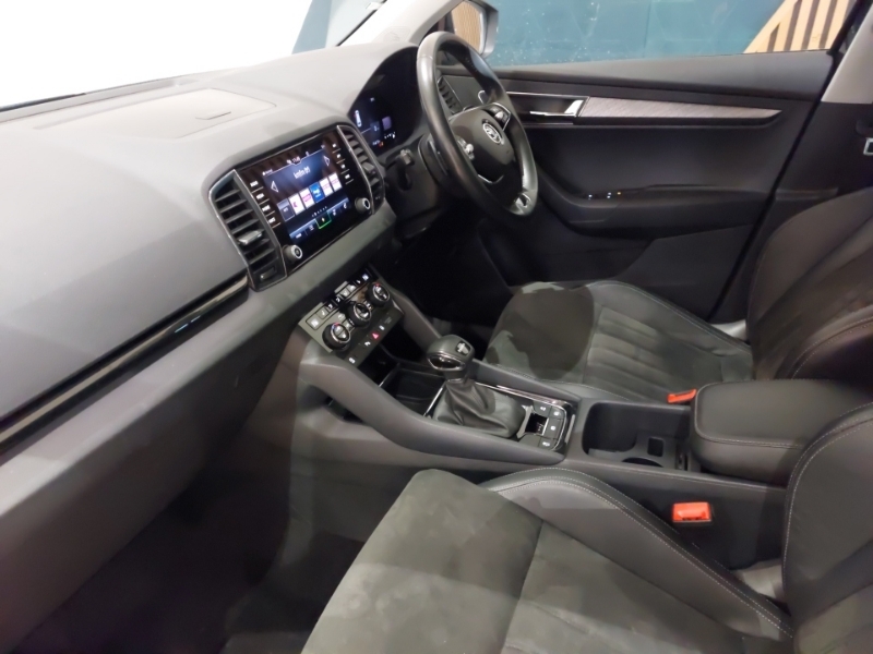 Skoda Karoq 1.5 Tsi Se L Dsg GL72TYG Black #5