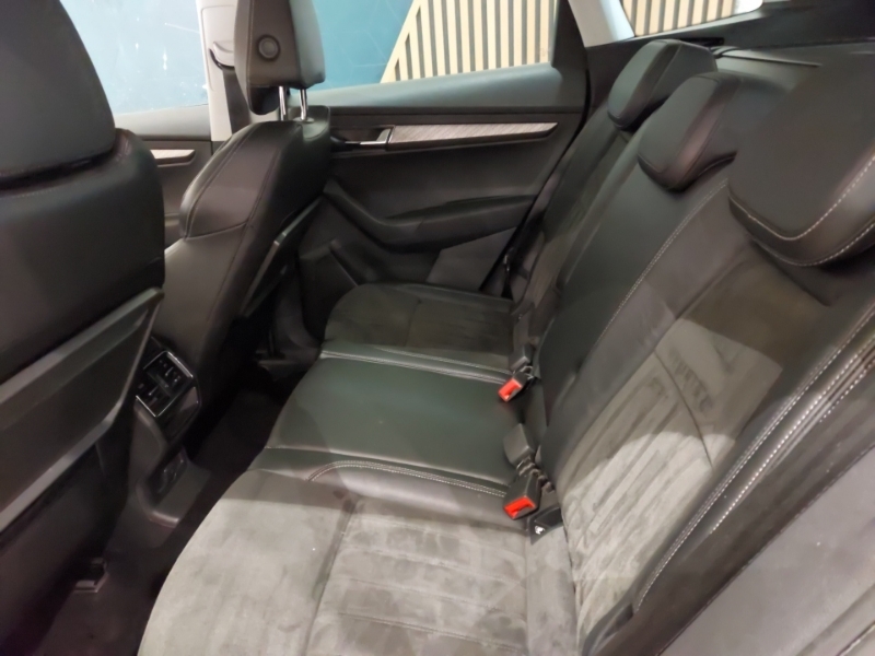Skoda Karoq 1.5 Tsi Se L Dsg GL72TYG Black #6