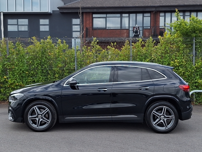Mercedes-Benz GLA Class Gla 200 Amg Line Executive FH24DRX Black #4