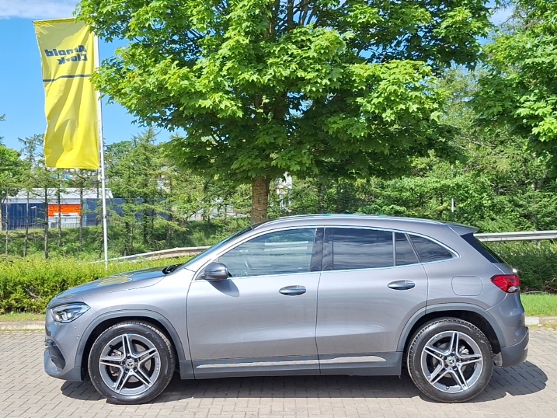 Mercedes-Benz GLA Class Gla 180 Amg Line Premium Grey #4