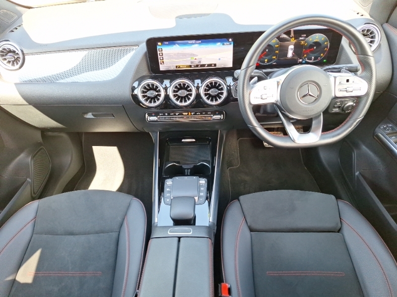 Mercedes-Benz GLA Class Gla 180 Amg Line Premium Grey #3