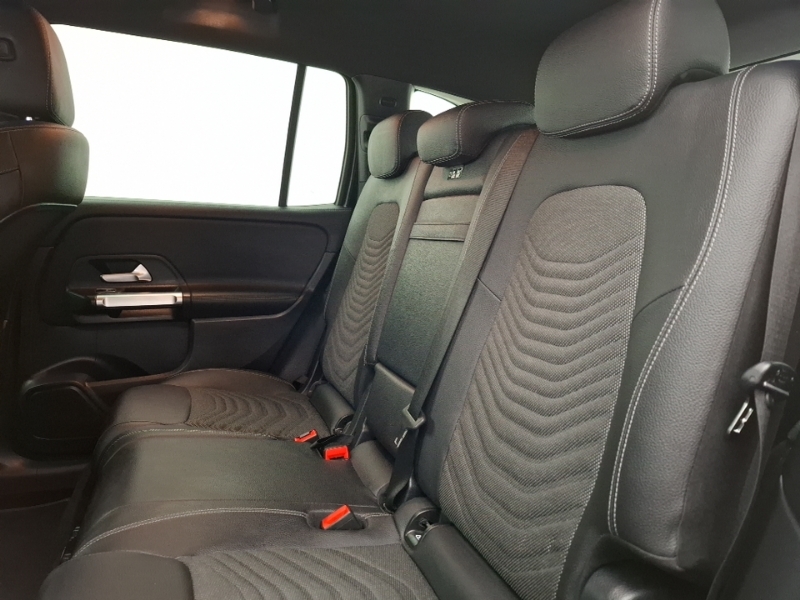Mercedes-Benz GLB Class Glb 200 Sport Executive 7G-tronic KN25SVA Black #6