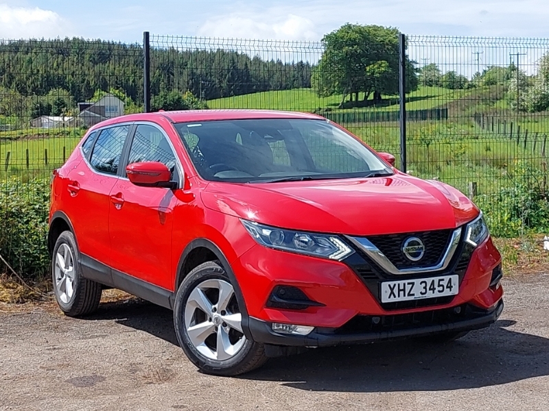Nissan Qashqai 1.3 Dig-t Acenta Premium Red