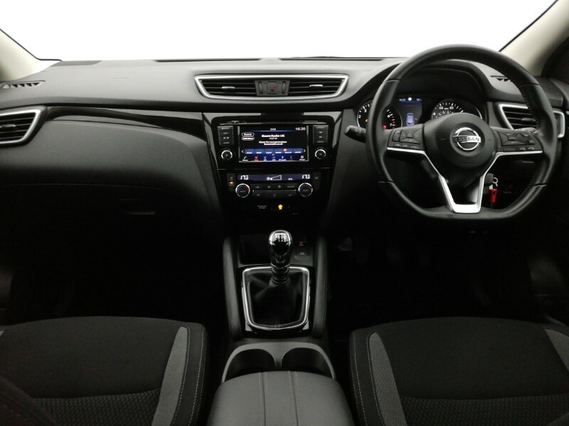 Nissan Qashqai 1.3 Dig-t Acenta Premium LL69KVE Silver #3