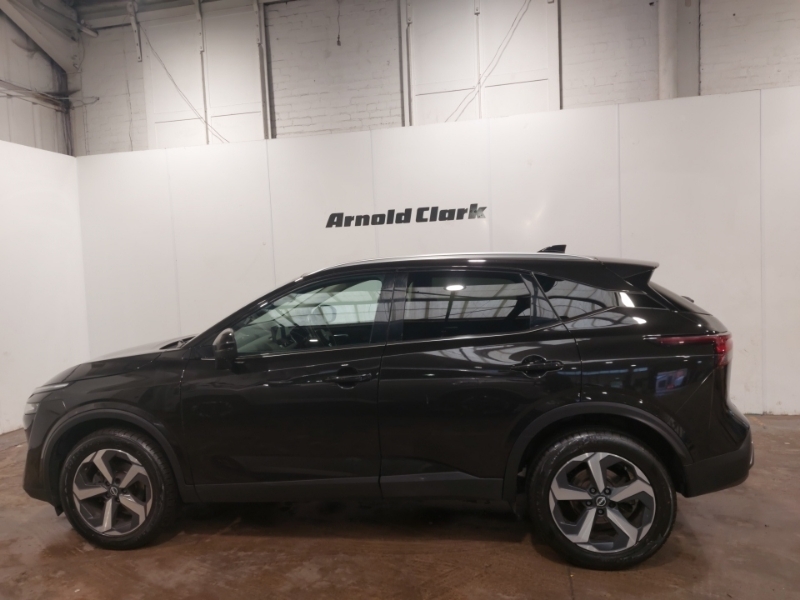 Nissan Qashqai 1.3 Dig-t Mh 158 N-connecta Xtronic DP73NNW Black #4