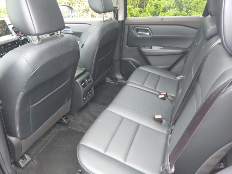Nissan X-Trail 1.5 E-power E-4orce 213 Tekna 7 Seat SA72TWZ Black #6