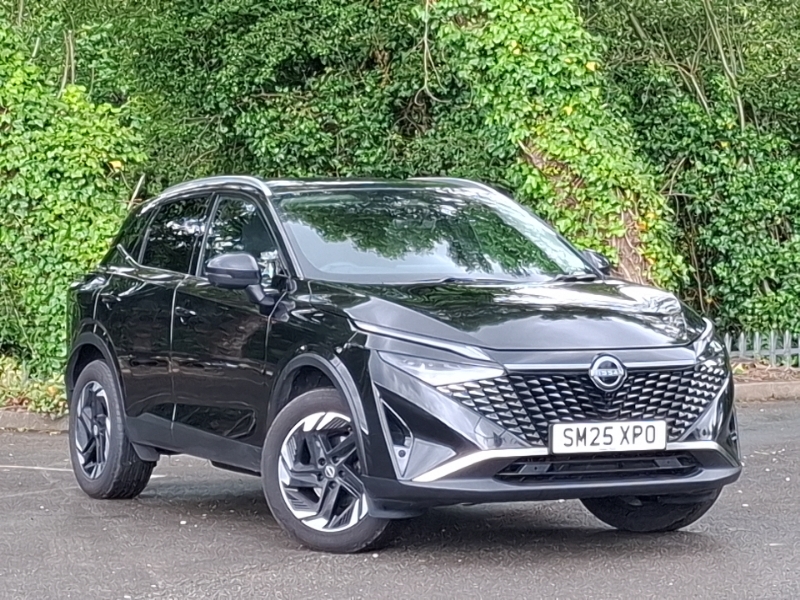 Nissan Qashqai 1.3 Dig-t Mh N-connecta Glass Roof SM25XPO Black