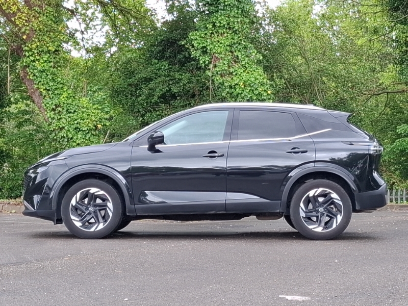 Nissan Qashqai 1.3 Dig-t Mh N-connecta Glass Roof SM25XPO Black #4