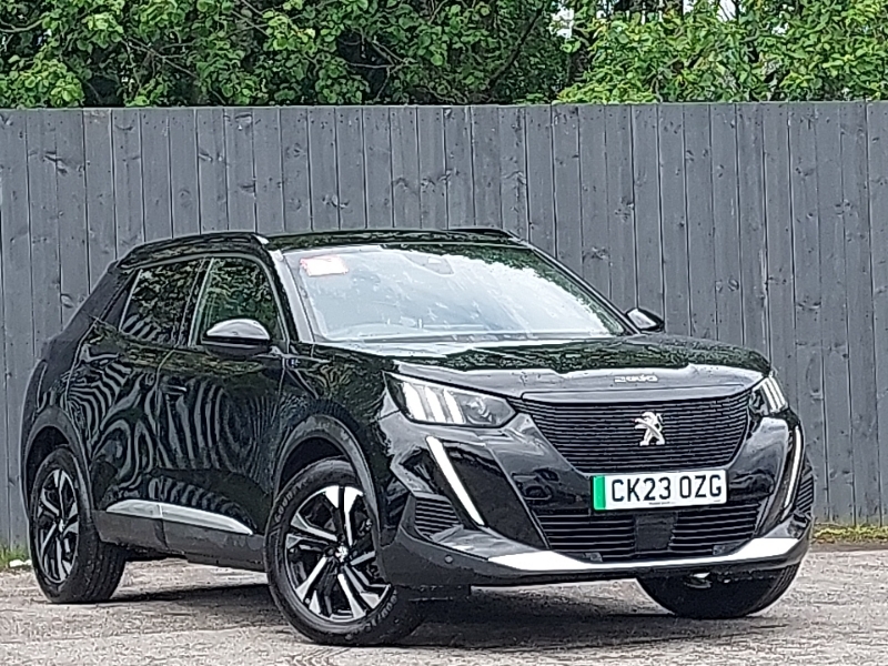 Peugeot e-2008 100Kw Gt 50Kwh Black