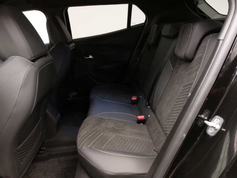 Peugeot 2008 1.2 Puretech 130 Gt Premium Eat8 Black #6