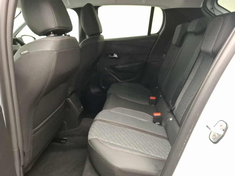 Peugeot 208 1.2 Puretech 100 Allure SJ26UVY White #6