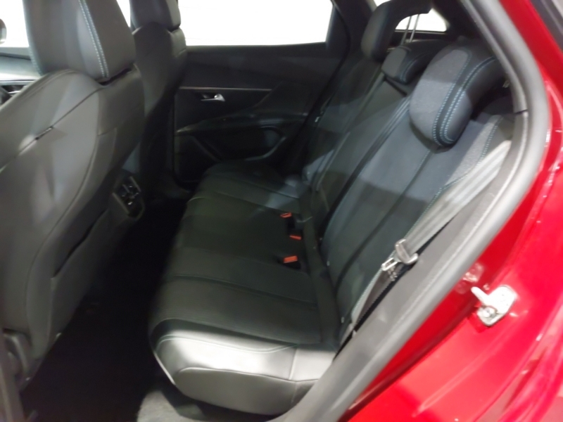 Peugeot 3008 1.2 Puretech Allure SG21BWL Red #6