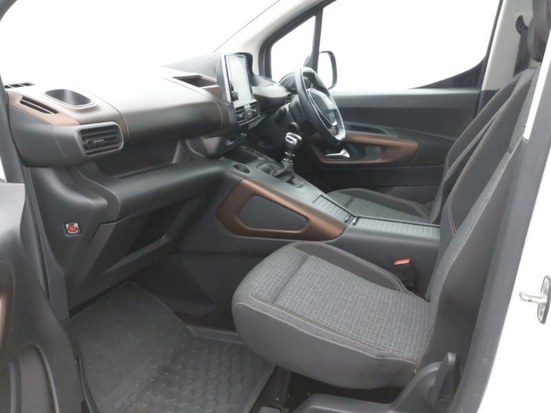 Peugeot Rifter 1.5 Bluehdi 130 Gt Line KR20VZT White #5