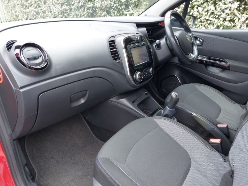 Renault Captur 0.9 Tce 90 Dynamique S Nav CE17KXO Red #5