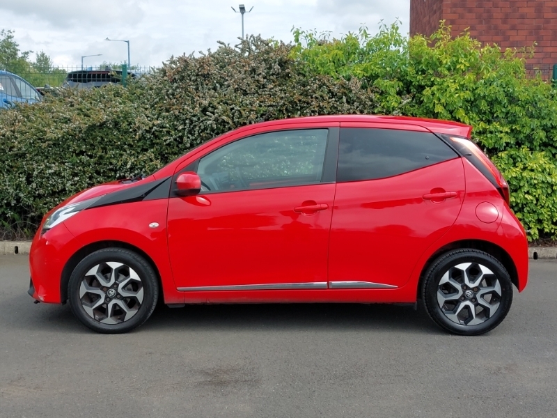 Toyota Aygo 1.0 Vvt-i X-plore DP68LZD Red #4