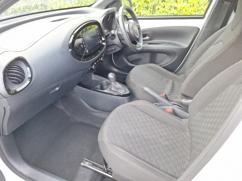 Toyota Aygo X 1.0 Vvt-i Edge RO73KXF White #5