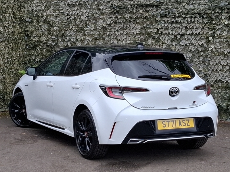 Toyota Corolla 1.8 Vvt-i Hybrid Gr Sport Cvt ST71ASZ White #2