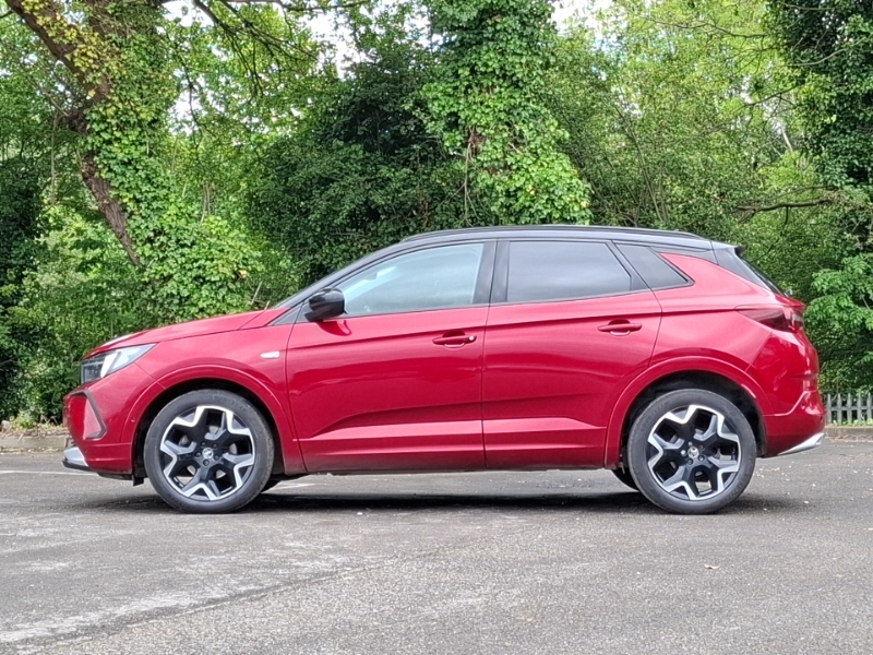 Vauxhall Grandland 1.5 Turbo D Ultimate WK23OXV Red #4