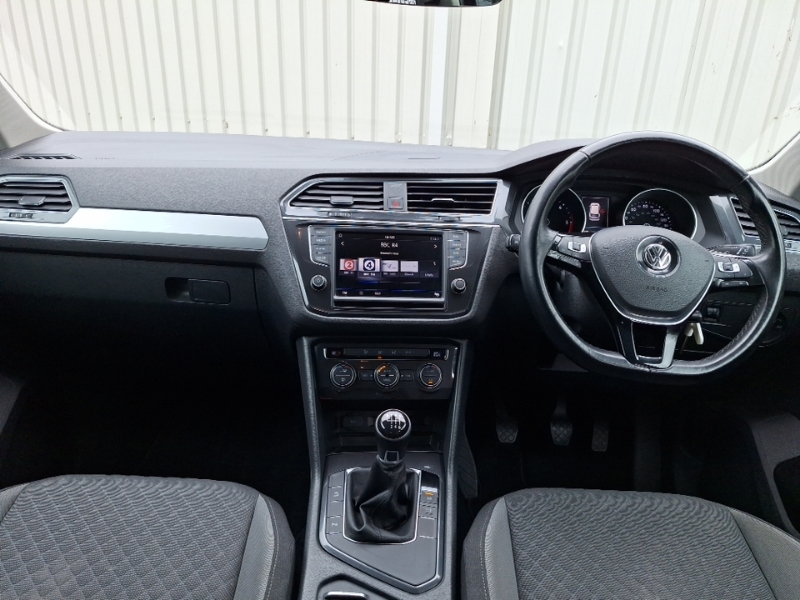 Volkswagen Tiguan 2.0 Tdi 150 Se Nav SJ17CGB Black #3