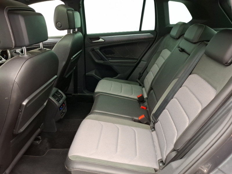 Volkswagen Tiguan 2.0 Tdi 150 4Motion R-line Tech Dsg BJ69MWG Grey #6