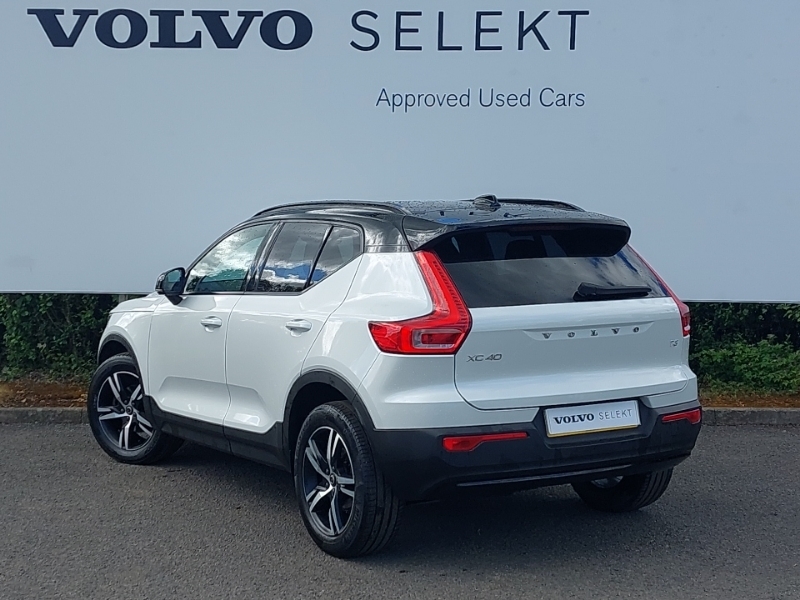 Volvo XC40 1.5 T3 163 R Design Geartronic YY70VTW White #2