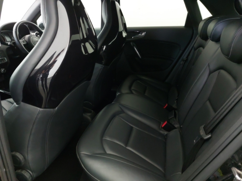 Audi A1 1.6 Tdi Black Edition CU17RJO Black #6