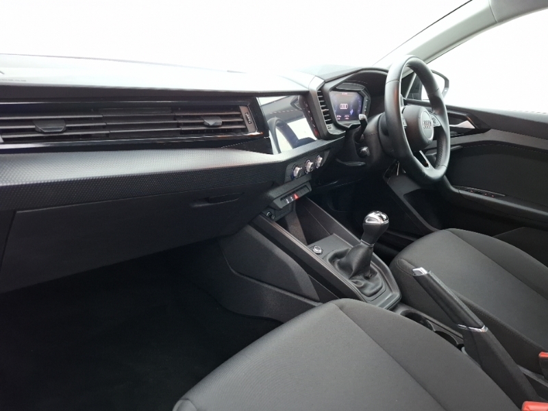 Audi A1 25 Tfsi Technik RE23ORF Black #5