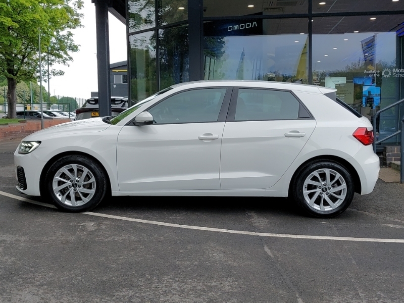 Audi A1 30 Tfsi 110 Sport NA72UHU White #4