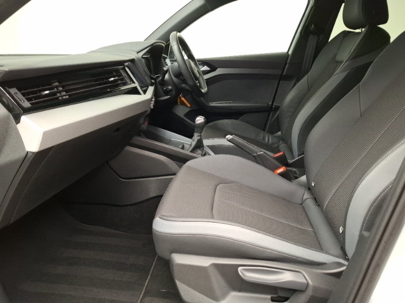Audi A1 25 Tfsi Black Edition SJ73NVR White #5