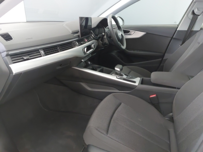 Audi A4 35 Tfsi Technik S Tronic NJ23KMZ White #5
