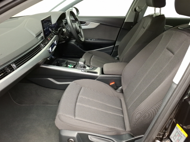 Audi A4 35 Tfsi Technik S Tronic LL72GSY Black #5