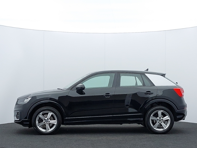 Audi Q2 1.0 Tfsi Sport SL68NWP Black #4