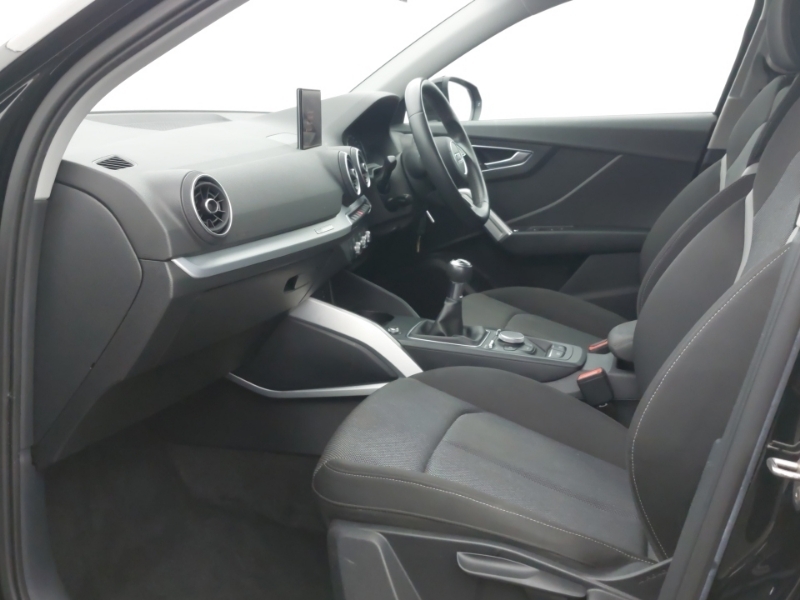 Audi Q2 1.0 Tfsi Sport SL68NWP Black #5